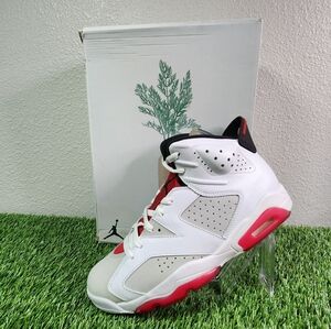 Size 10 - Jordan 6 Retro Hare 2020